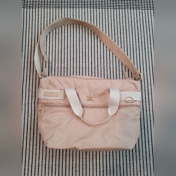 Adidas Gym/Travel Bag - Picture 1 of 6